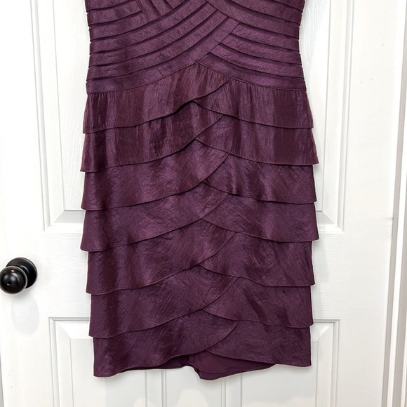 Adrianna Papell Sleeveless Tiered Ruffle Cocktail Dress Size 10 Plum - Picture 4 of 12
